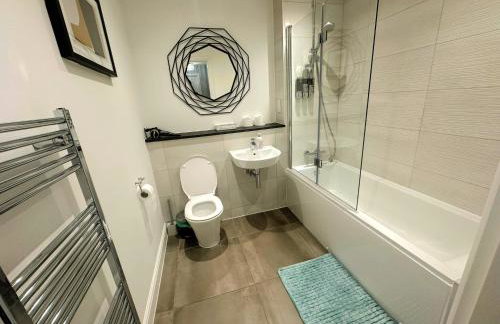 Lovely 2 bedroom 2 bathroom Apartment - Photo 21