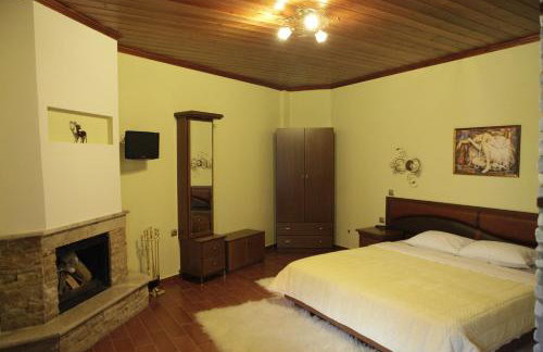 Xenonas Platia - Photo 8