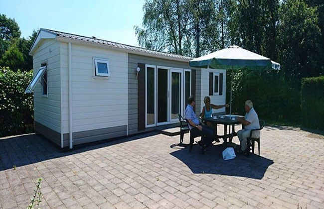 Chalet in Holiday Park With Private Terrace - Photo 10