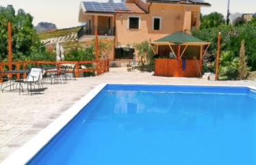 Spacious villa with private pool and stunning views - Foto 5