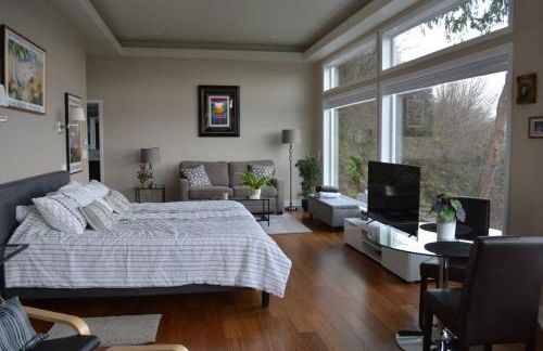 Romantic Spacious Suite with Salish Sea & Mountain Views at Seattle Luxury Estate - Foto 63