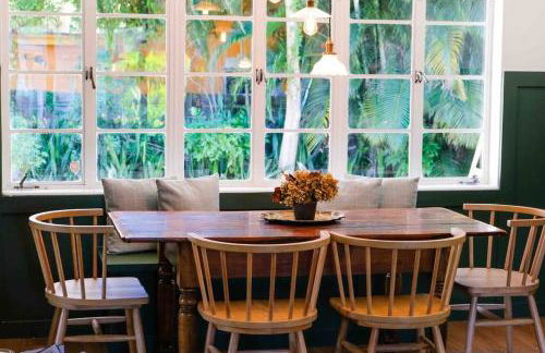 Cozy Renovated Vintage Modern House Downtown! - Foto 12