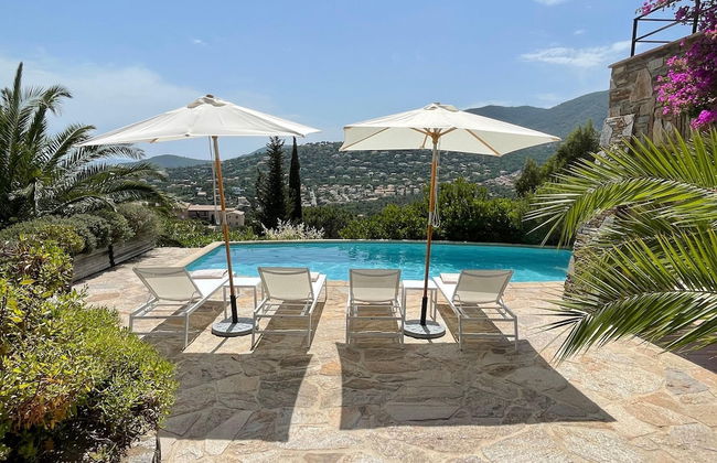Villa in Cavalaire With Sea View & Pool - Foto 21