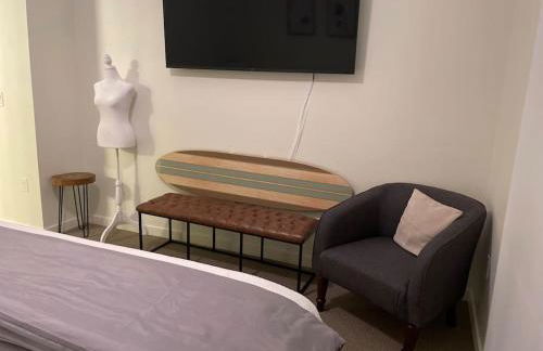 A Perfect Getaway in the Heart of the Action - Photo 19