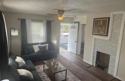 Cozy 3 4 BR Home Ideal for Family - Foto 2