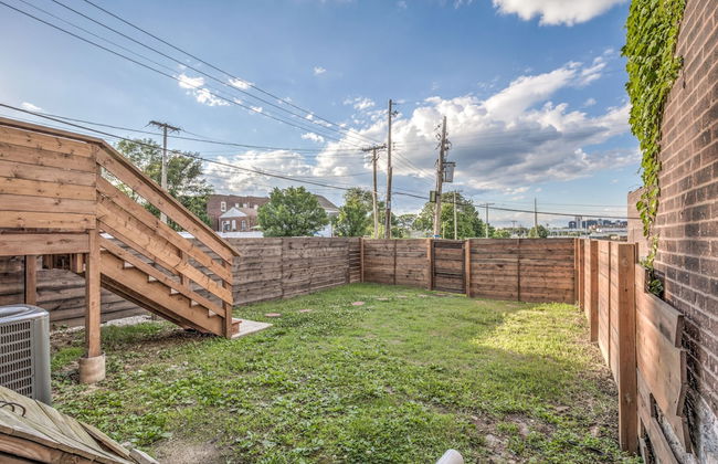 Delightfully Redesigned Home - JZ Vacation Rentals - Photo 31