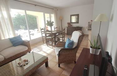 Apartamento con piscina a 50m de la playa - Foto 16