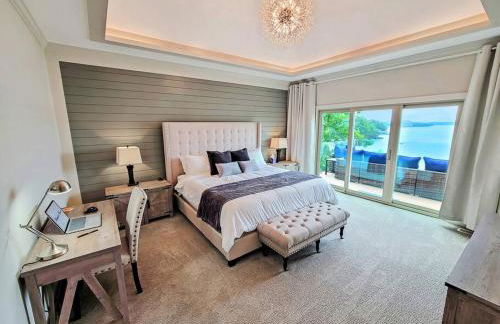 Magazine-Featured Mansion, Golf Green, Casino, etc - Foto 9