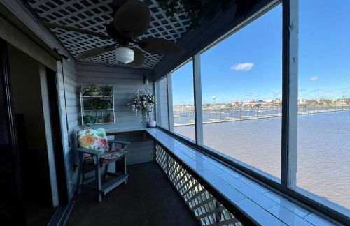 Stunning Waterfront Condo - Foto 21