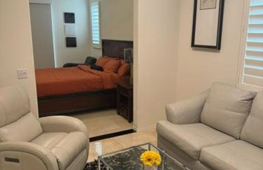 Elegant Retreat with Private Luxurious Gen Suite - Foto 3