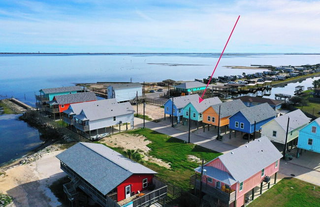 Balcony w/ Bay View Shared Pool + Boat Dock Fat Flounder by Avantstay - Foto 44
