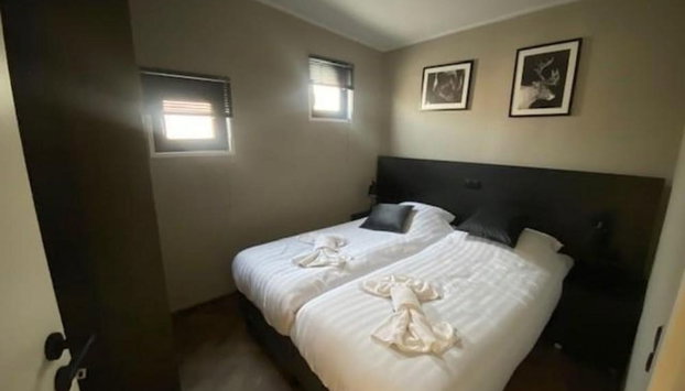 Waterside Chalet Escape Near Kampen - Photo 3, Room