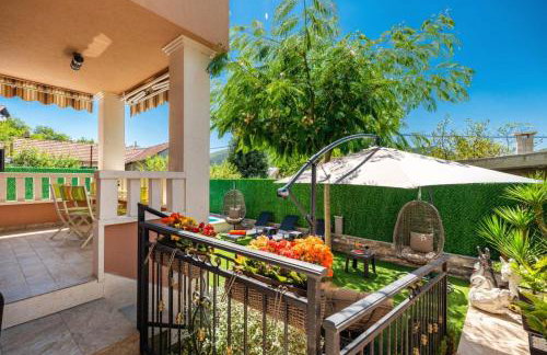 Villa Viktoria with private swimming pool - Photo 7