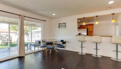 5 Bedroom Charmer in Granada Hills - Foto 2