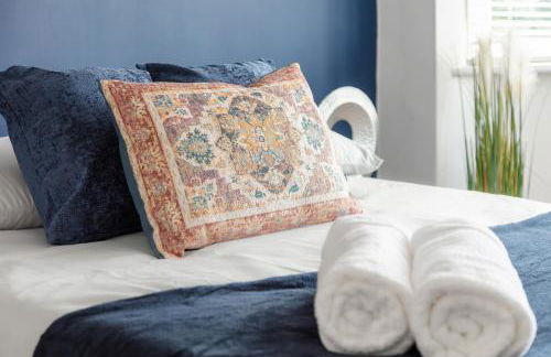 9RA - 4BD House - Wembley Views - Foto 40