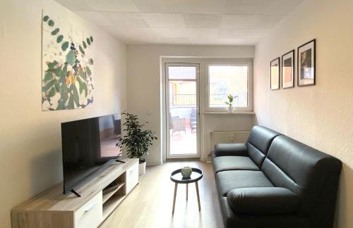 Gemütliche Unterkünfte für längeren Aufenthalt und Monteure inkl Balkon, Waschmaschine, WiFi, Küche und Parkplatz - Foto 1