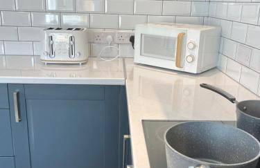 Ideal 4 Bed Home sleeps 7 Nr Middlebrook Stadium - Foto 44