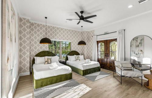 The LUX at West Event & Stay, Pool, Golf & Pickle - Foto 11