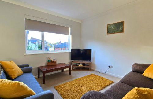 Delightful first floor two bed apartment five minutes walk from Dorking town centre - Foto 16