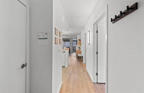 Lakeside luxury with hot tub and pool - Foto 67