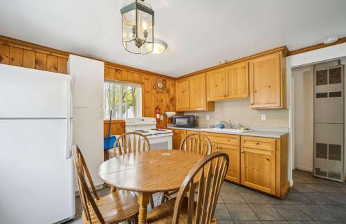 1BR Lakefront Cottage - Perfect for Two - Foto 3