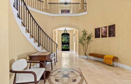 5800 sq ft Gorgeous Tarzana 7 bedroom 9 bathroom home with pool and hot tub - Foto 28