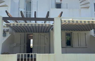 Duplex en urbanización con piscina comunitaria y wifi - Foto 3