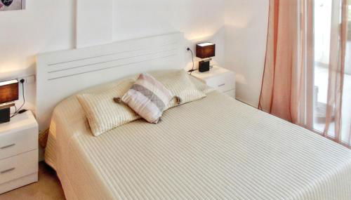 Modern apartment in Vinaròs with sea view and shared pool - Foto 3