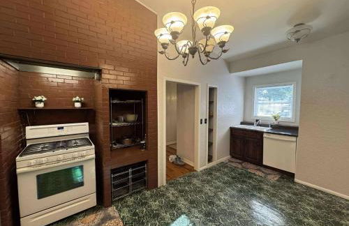 Comfy 3br/2ba steps away from Marian Day grounds - Foto 8