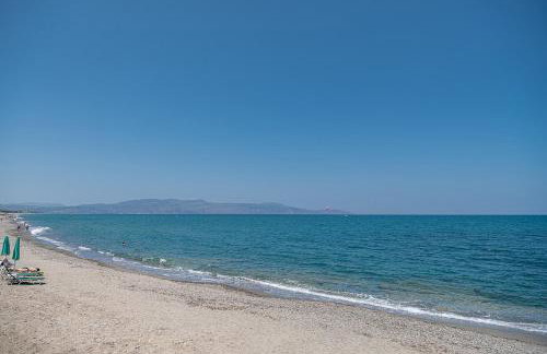 Lavender Suite with Sea View - Beach at your Doorstep - Photo 45
