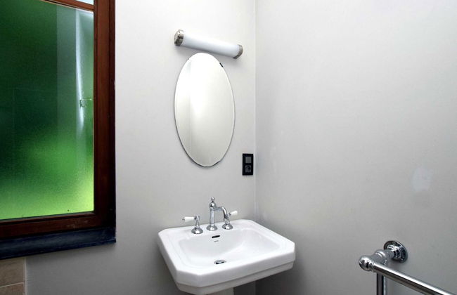 A Beautiful Art Nouveau House With an Enormous Garden - Foto 20