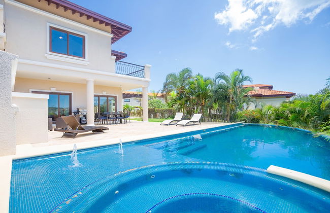 1111 Pearl Court at Pristine Bay - Foto 1