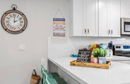 Hidden Renovated Garden Cottage Near Costco I99 - Foto 17