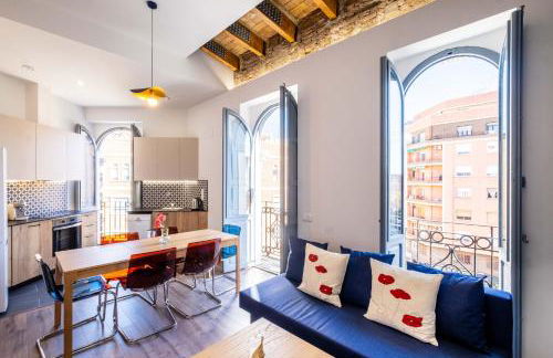 BrightHouse with Warm and Friendly Vibes - Photo 1