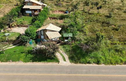 Chalezinho Mata Virgem - perto do centro e cachoeiras, cozinha completa e churrasqueira - Foto 11