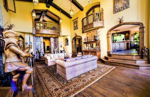 Regal Suite Rental in Breathtaking Castle near Lake George, Upstate New York - Foto 41