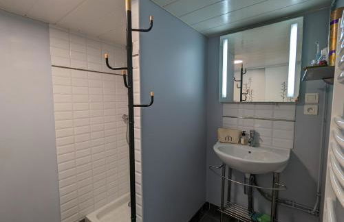 Maison en Berry avec jardin clos et terrasse - draps et ménage inclus - FR-1-591-408 - Foto 22