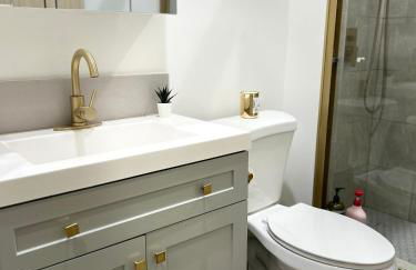 Newly Gated Stylish Steps to Hollywood 2B2B - Foto 5