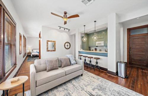 Historic loft in downtown Galveston close to everything - Foto 11