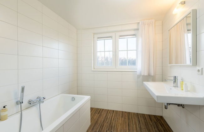 Villa in Klein Vink With Thermaalbad Access - Photo 5