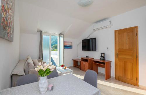 Apartments Azzurro- One Bedroom Apartment with Terrace and Hot Tub - Foto 11