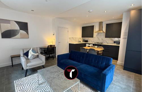 Spacious 2 Bed 2 Bath Flat with Free parking - Foto 8