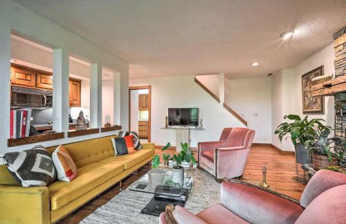 Luxe Plymouth Chalet with Indoor Pool and 3 Decks! - Foto 32