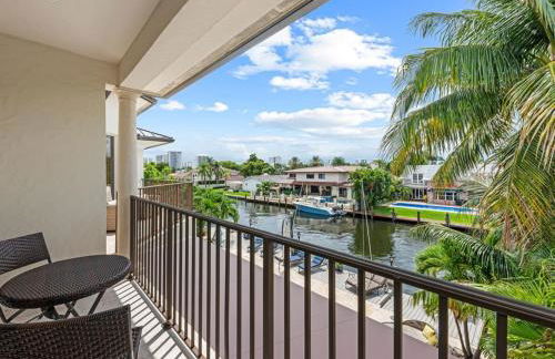 Near the Beach • Pool & Jacuzzi • Waterfront Villa - Foto 53