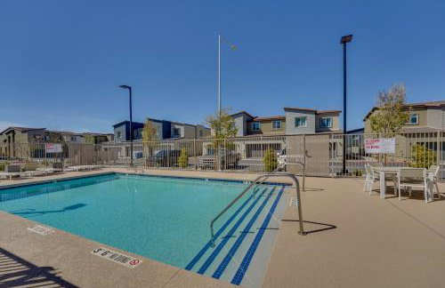 Inviting Henderson Townhome with Community Pool! - Foto 29