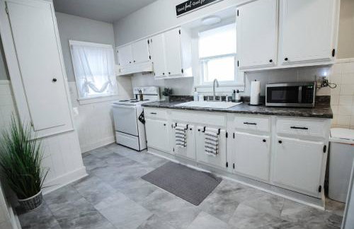 Central Location. Fenced Yard W Washer and Dryer - Foto 2