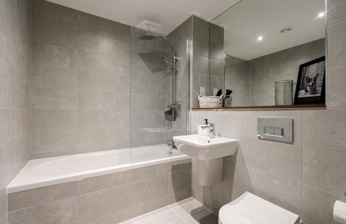 Jungle Luxe Retreat, 2Bed 2Bath Leeds, Center & Stadium - Foto 8