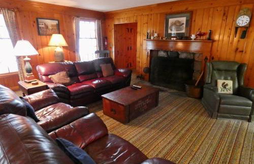 Classic Lake Home on Torch Lake - Foto 27