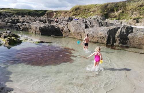 Maison de pêcheur restaurée 2022 à 800 m de la plage, GR34 - Foto 4