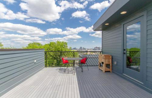 Ultra Large Deck Skyline Views - Foto 28